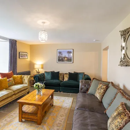 Harmby House بيت للعطل