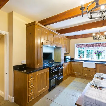 Harmby House *