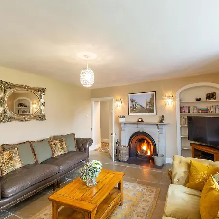 Harmby House * ميدلهام